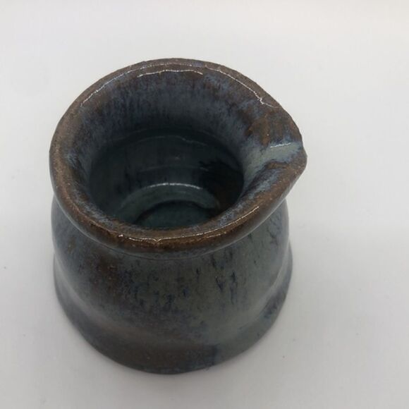 Small studio signed pottery syrup pitcher creamer vase - Picture 1 of 11